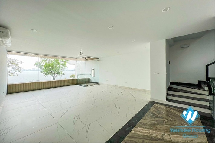 Brand new and lake view 3 bedrooms house for rent in Tu Hoa st, Tay Ho